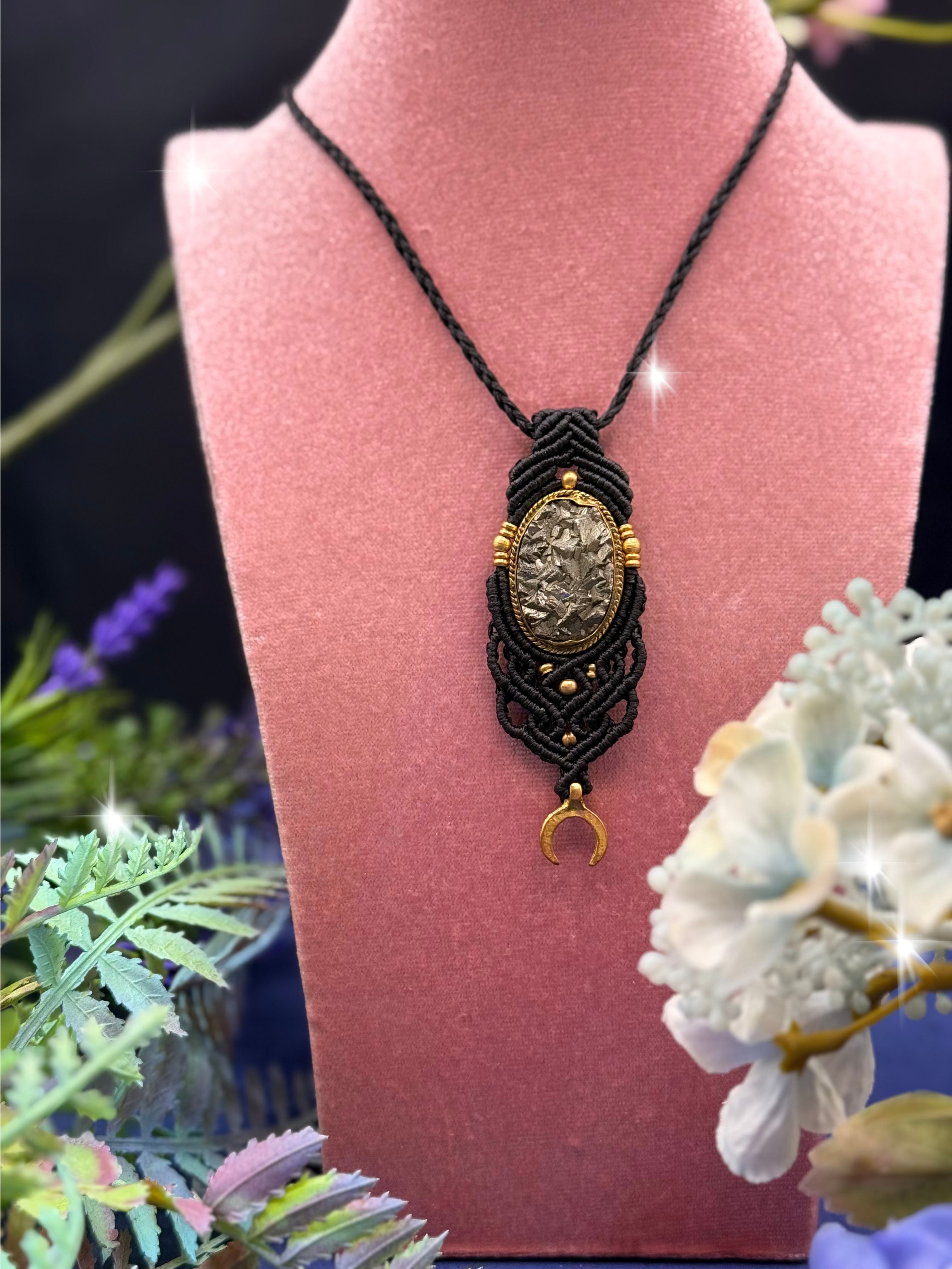 COLLAR PIRITA MACRAMÉ