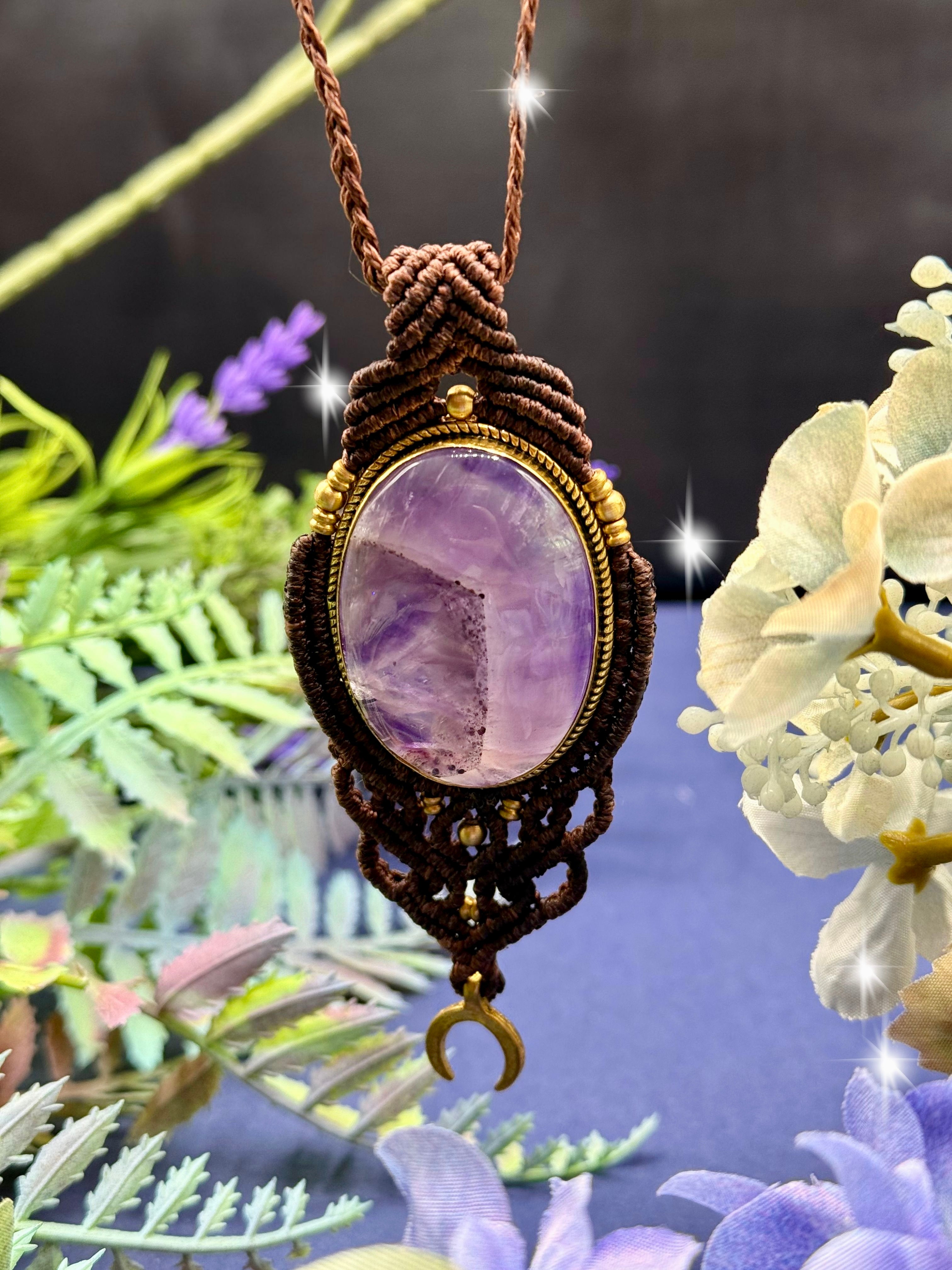 COLLAR AMATISTA MACRAMÉ